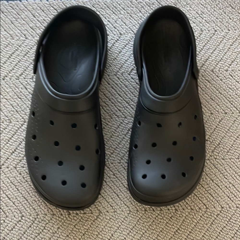 SKECHERS Men's Black Clogs